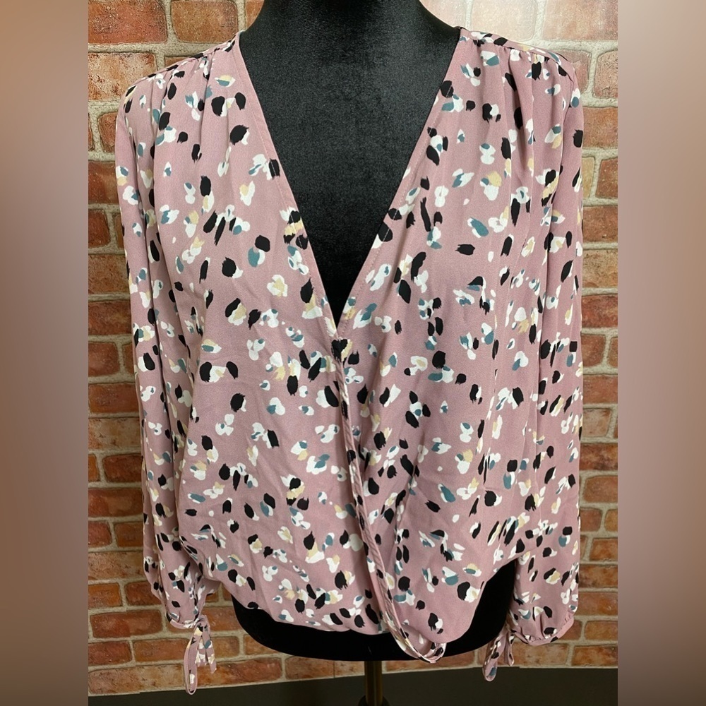 Ladies size Small top, Light material for all occasions!
